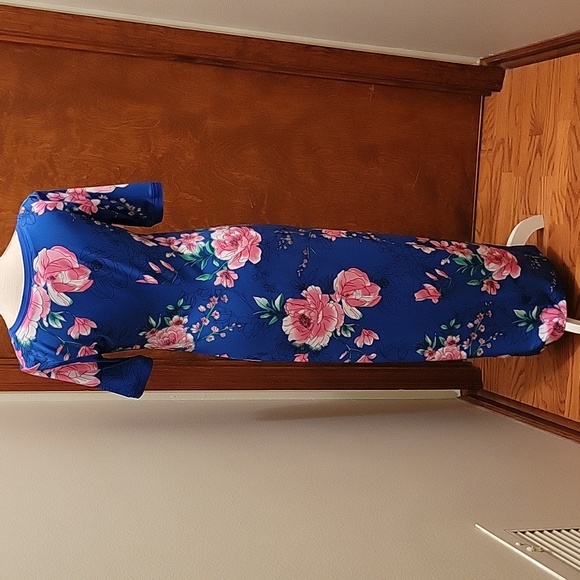 G.I.L.I. Short Sleeve Cobalt Blue Maxi Dress with Pink and White Flowers - XS - Picture 7 of 13